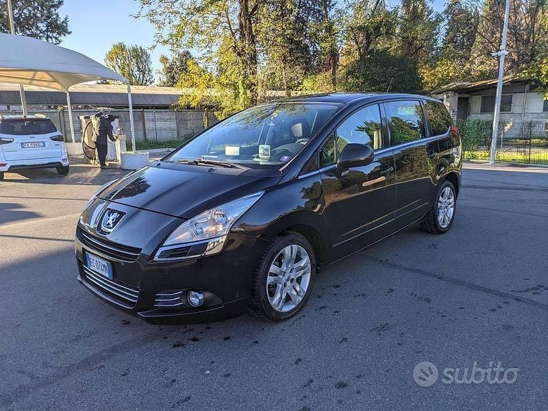 Usata Peugeot 5008 110 CV (80 kW) 2010 Nero Monovolume