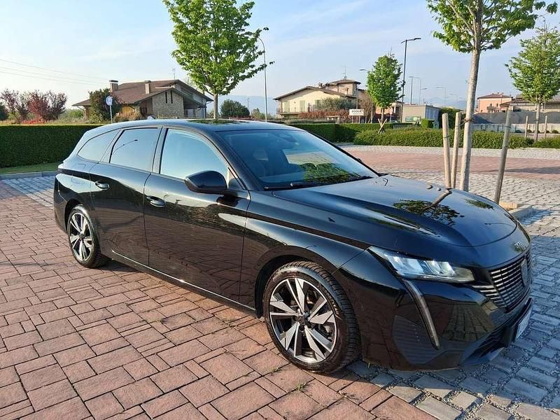 Usata Peugeot 308 SW Allure 131 CV (96 kW) 2022 Station wagon