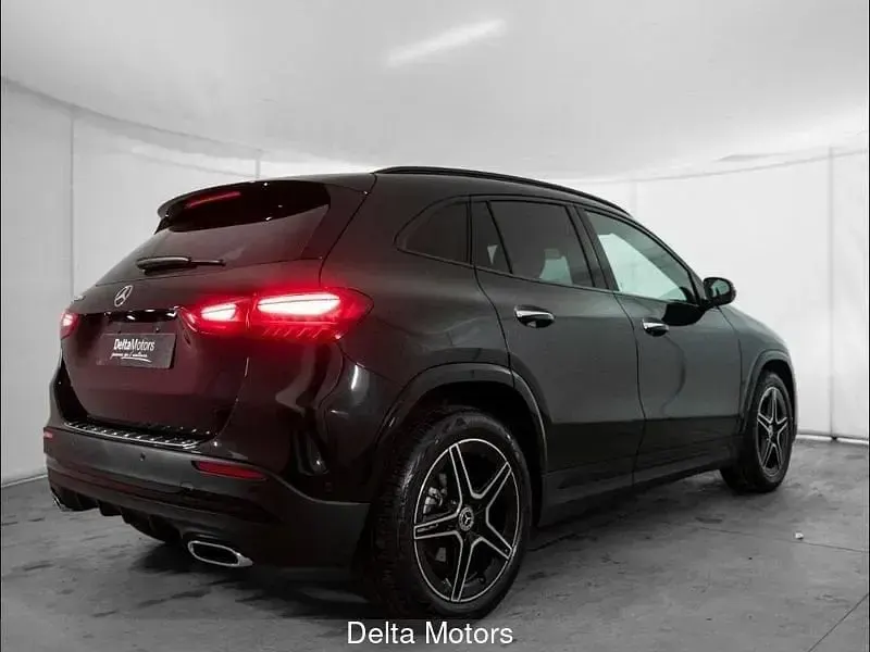 Nuevo Mercedes GLA200 AMG Line Premium Plus 150 CV (110 kW) 2026 Negro SUV