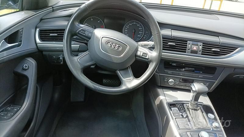 Usado Audi A6 177 CV (130 kW) 2012 Negro Familiar