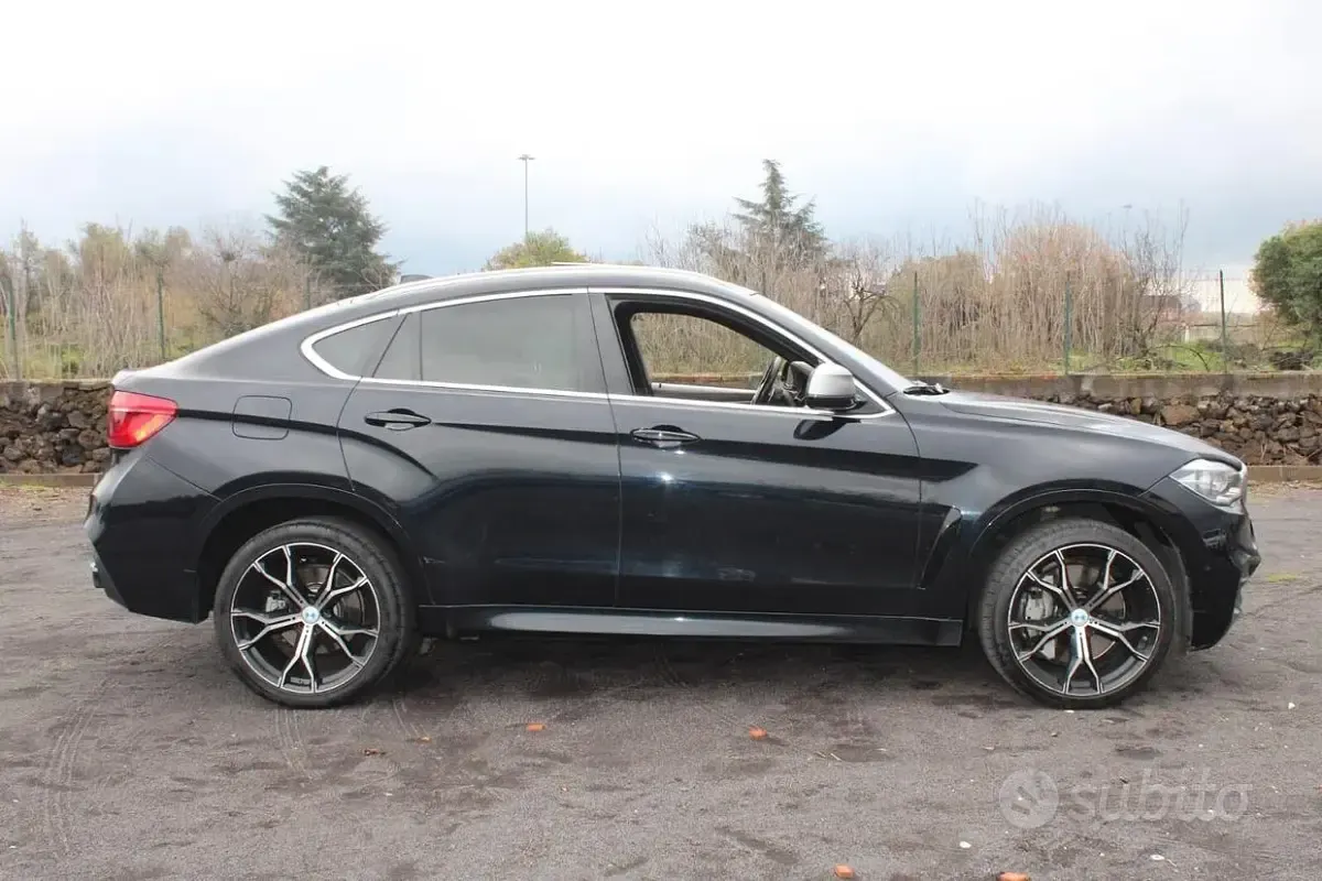 Usata BMW X6 M50 381 CV (280 kW) 2017 Nero SUV