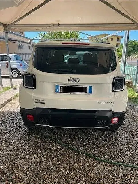 Usata Jeep Renegade Limited 140 CV (102 kW) 2015 Bianco SUV