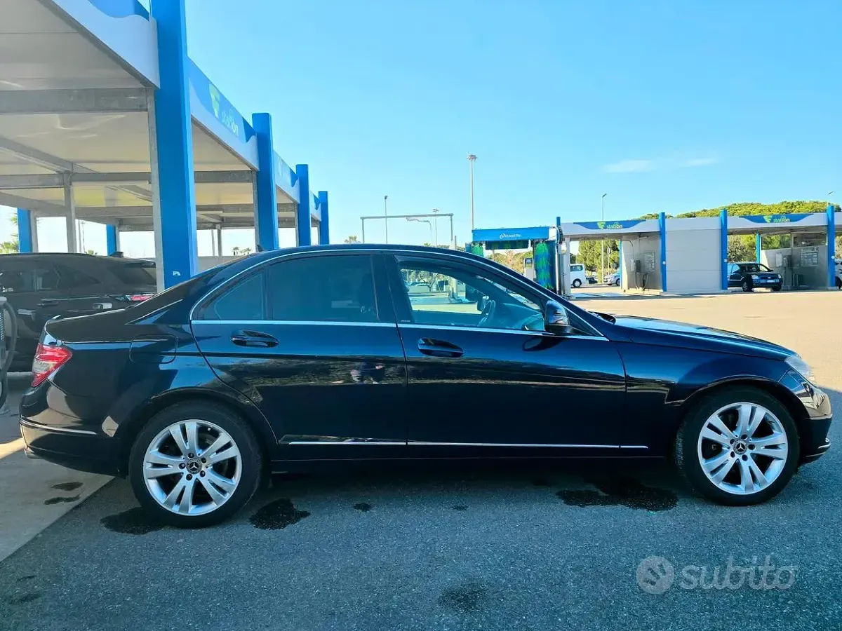 Usata Mercedes C350 Avantgarde 224 CV (164 kW) 2007 Blu Berlina