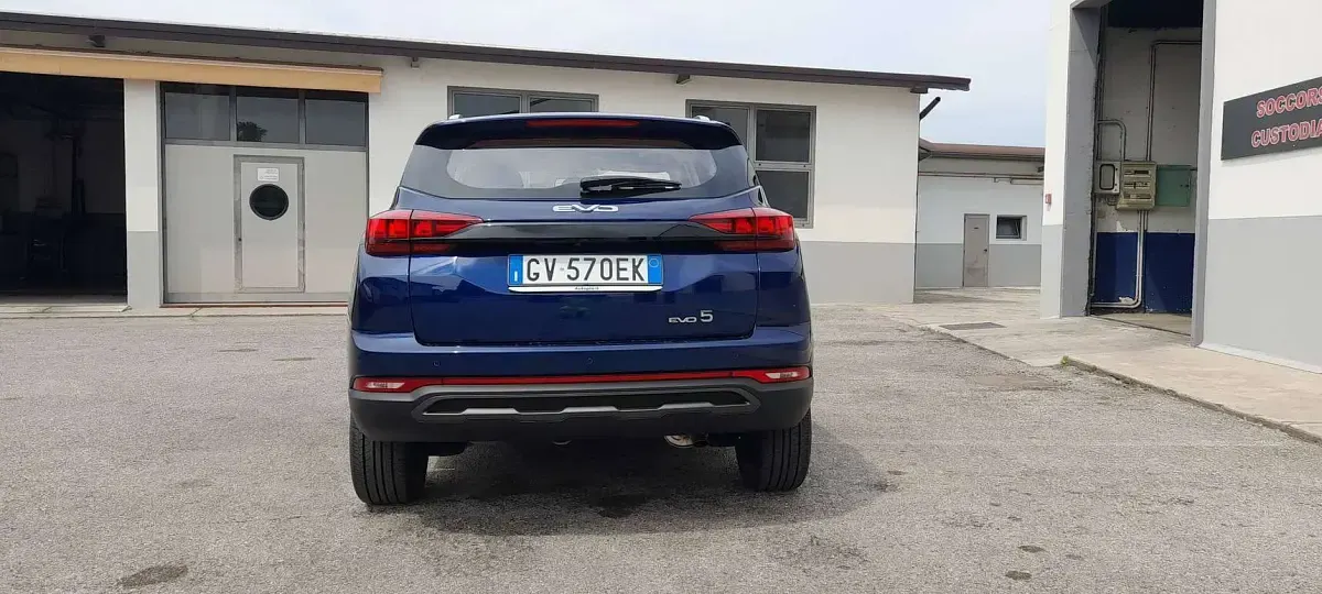 Usata EVO Evo 5 118 CV (86 kW) 2024 Blu/azzurro SUV