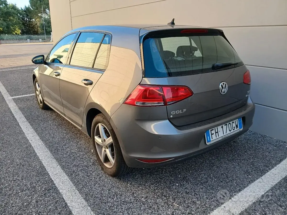 Usata VW Golf VII 90 CV (66 kW) 2017 Marrone Berlina