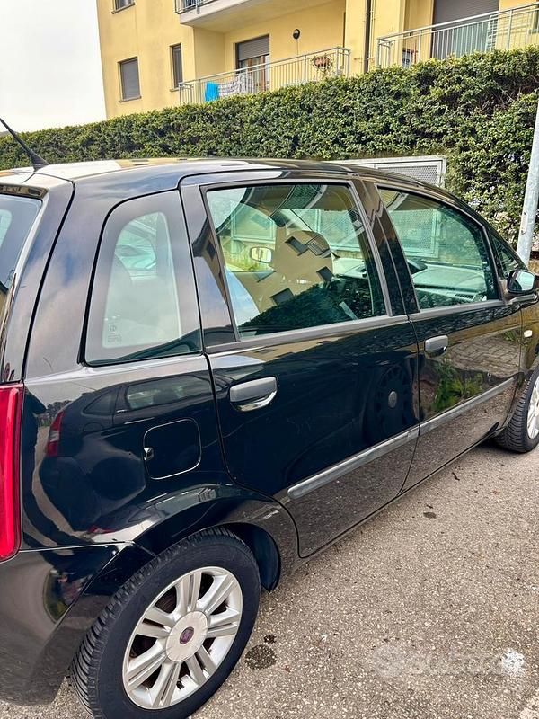 Usata Fiat Idea 77 CV (56 kW) 2008 Nero Monovolume