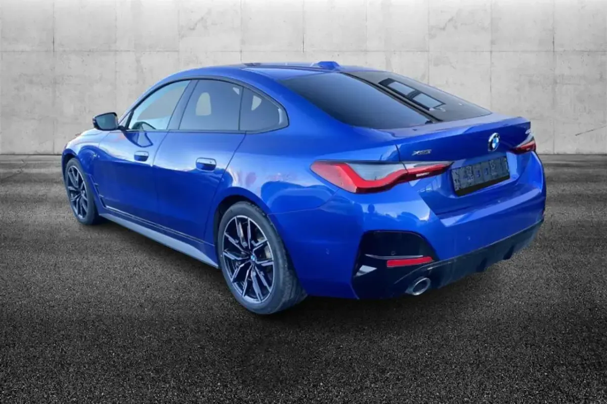 Usata BMW 430 M Sport 245 CV (180 kW) 2024 Blu/azzurro Coupé