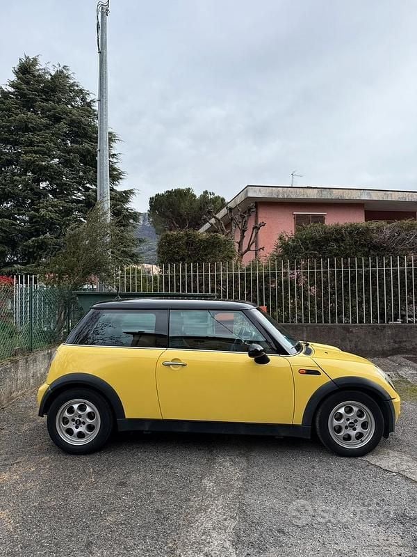 Usata Mini Cooper 2002 Utilitaria