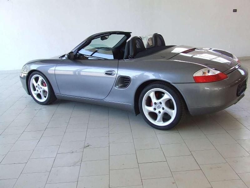 Usata Porsche Boxster 252 CV (185 kW) 2001 Grigio Cabrio