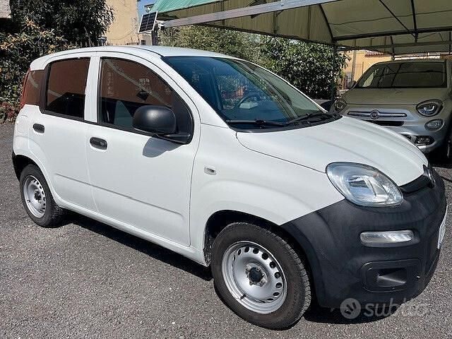 Usata Fiat Panda Easy 69 CV (50 kW) 2019 Bianco Utilitaria