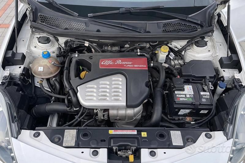 Usata Alfa Romeo Giulietta 120 CV (88 kW) 2017 Bianco Utilitaria