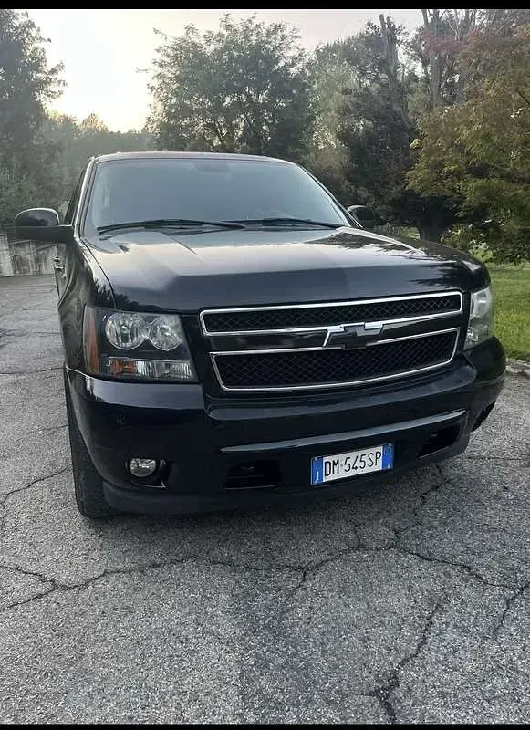 Usata Chevrolet Suburban LTZ 325 CV (239 kW) 2008 Nero SUV