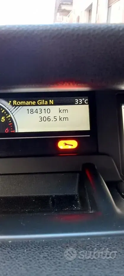 Usata Renault Scénic 110 CV (80 kW) 2011 Grigio Monovolume