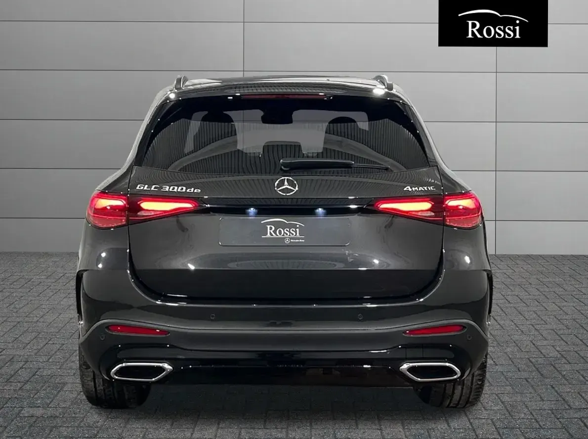 Nuova Mercedes GLC300e 197 CV (144 kW) 2026 Nero SUV