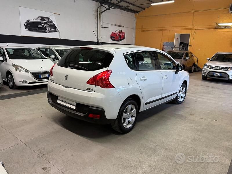 Usata Peugeot 3008 Premium 112 CV (82 kW) 2011 Bianco Berlina