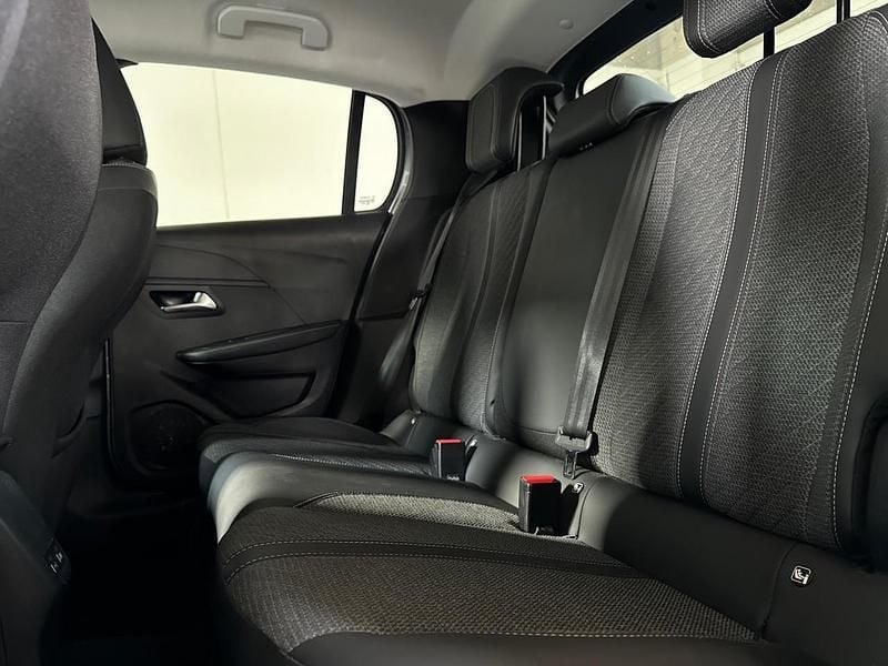 Usata Peugeot 208 Allure 102 CV (75 kW) 2025 Grigio Utilitaria