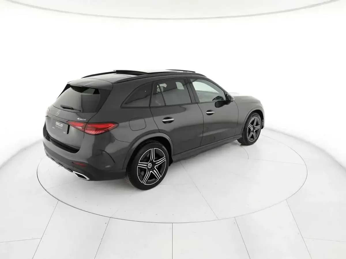 Usata Mercedes GLC300 AMG Line Premium Plus 197 CV (144 kW) 2023 Grigio grafite SUV
