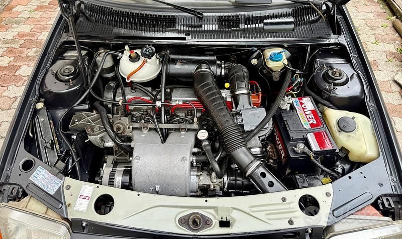 Usata Peugeot 205 GTi 1989 Grigio Coupé