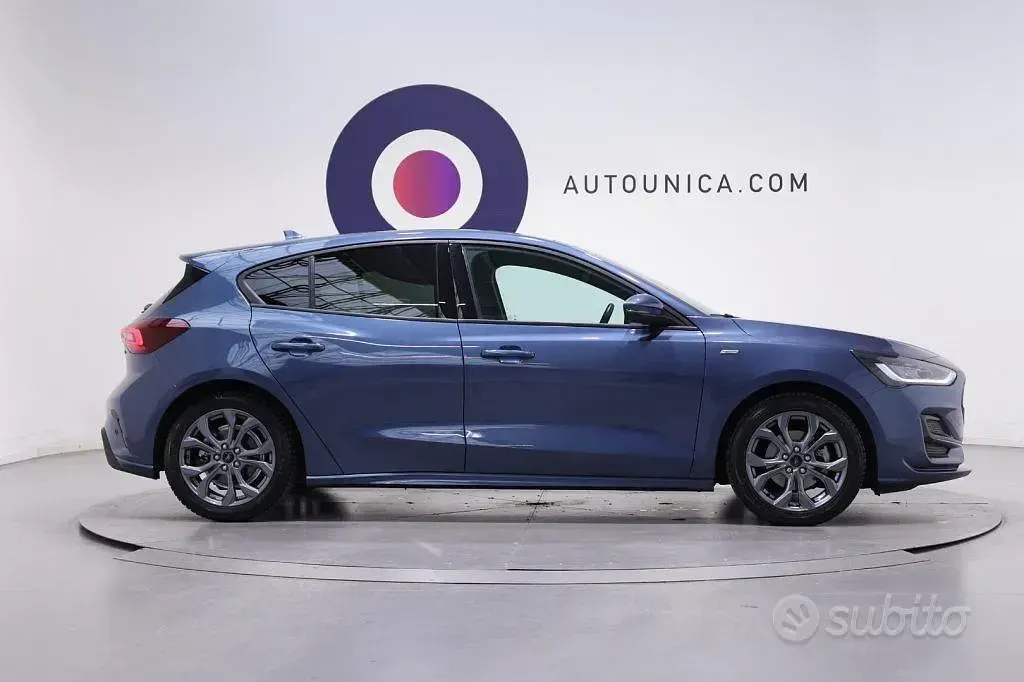 Usata Ford Focus ST-Line 125 CV (91 kW) 2023 Blu Berlina