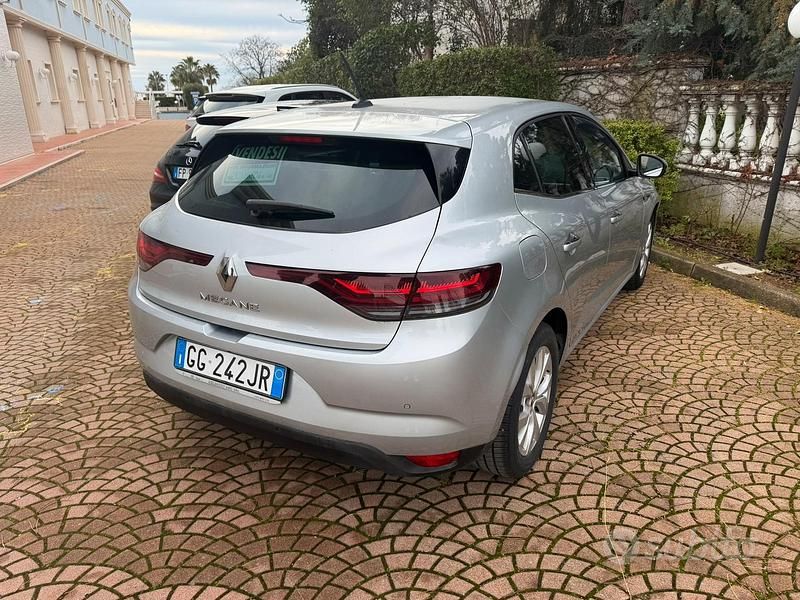 Usata Renault Mégane IV 115 CV (84 kW) 2021 Grigio Berlina