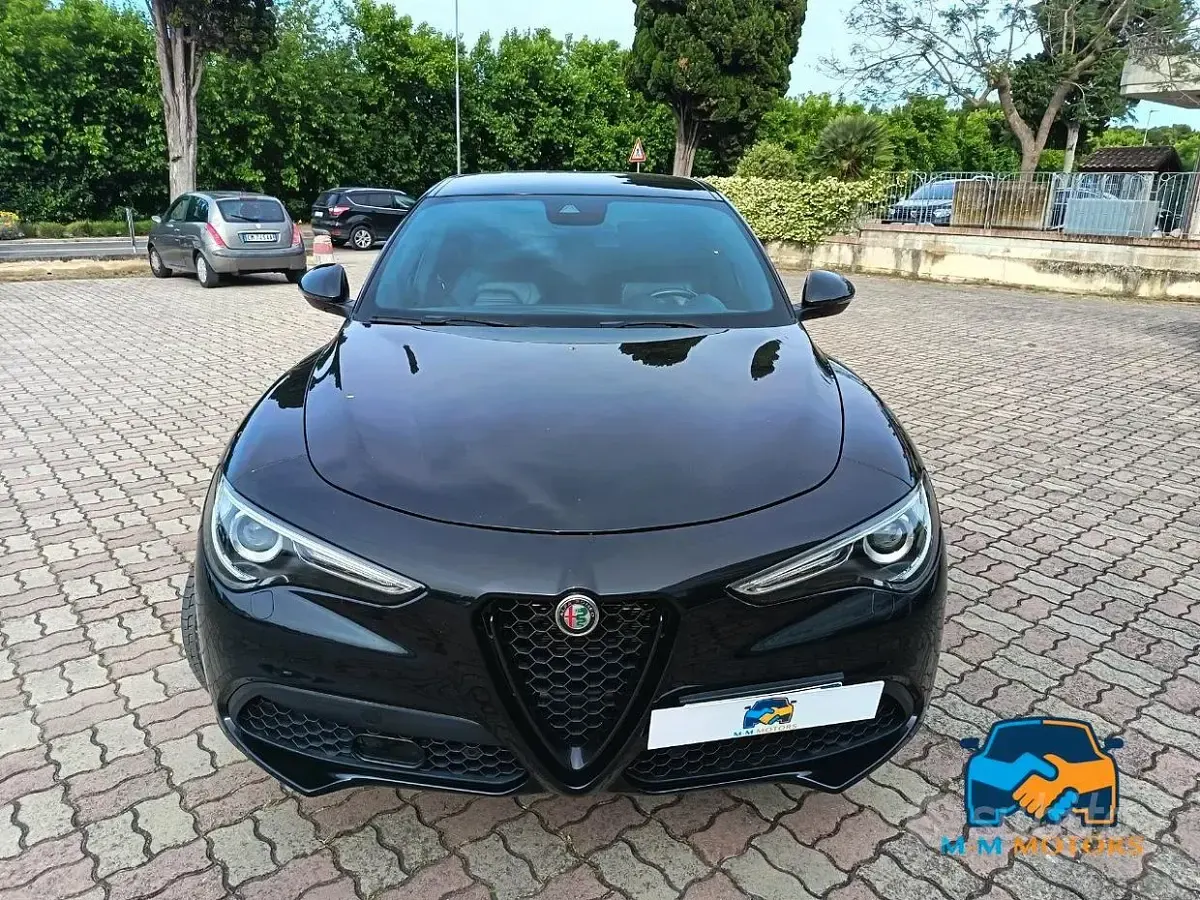 Usata Alfa Romeo Stelvio Ti 209 CV (153 kW) 2021 Nero SUV