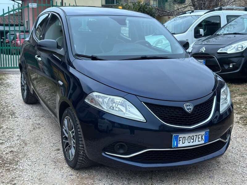 Usata Lancia Ypsilon S 95 CV (69 kW) 2016 Blu Utilitaria