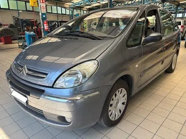 Usata Citroën Xsara Picasso Elegance 115 CV (84 kW) 2004 Grigio Monovolume