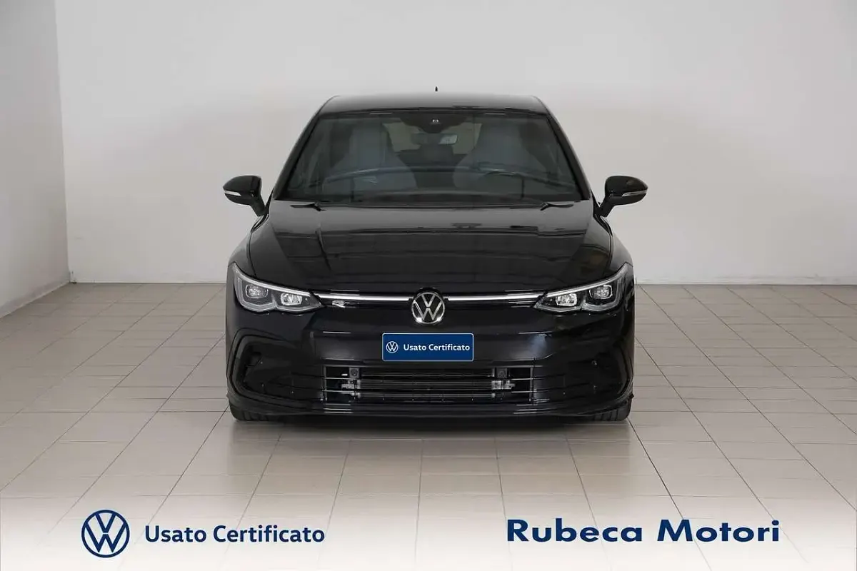 Usata VW Golf VIII R-line 131 CV (96 kW) 2023 Nero Berlina
