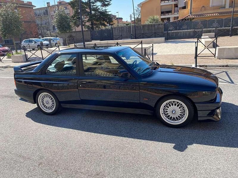 Usata BMW M3 200 CV (147 kW) 1987 Nero Berlina