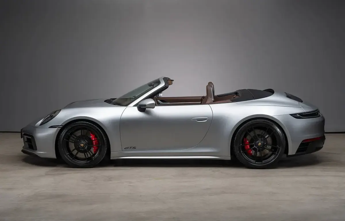 Usata Porsche 911 Carrera 4 GTS 480 CV (353 kW) 2024 Argento Cabrio