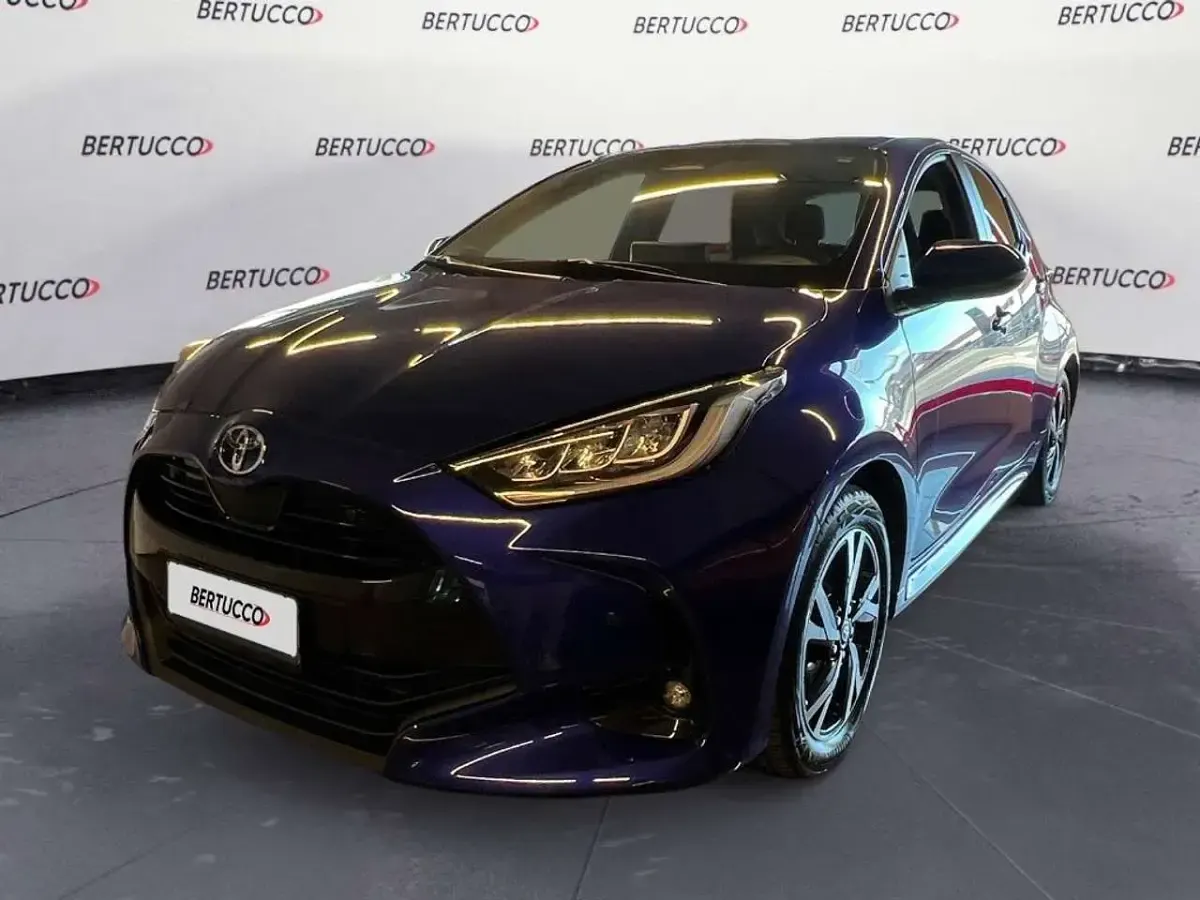 Usata Toyota Yaris Hybrid Trend 115 CV (84 kW) 2025 Blu/azzurro Berlina