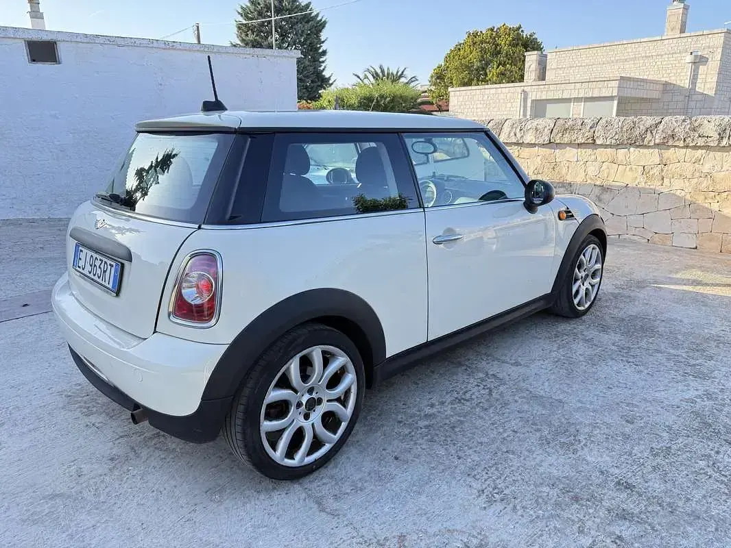 Usata Mini Cooper 75 CV (55 kW) 2011 Utilitaria