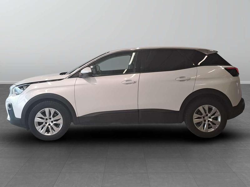 Usata Peugeot 3008 Allure 131 CV (96 kW) 2020 0q bianco puro SUV