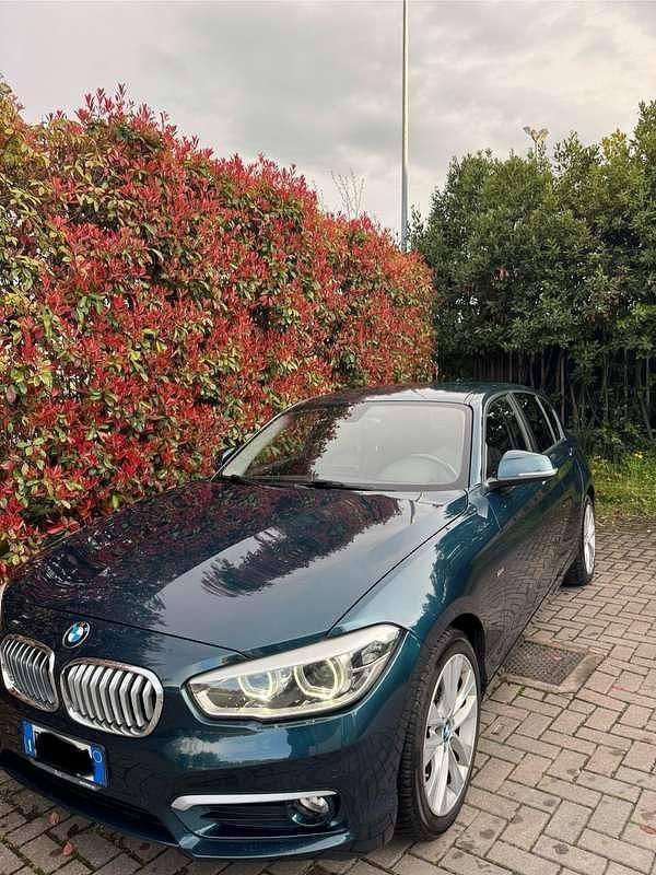 Usata BMW 114 Urban Line 95 CV (69 kW) 2015 Blu/azzurro Utilitaria