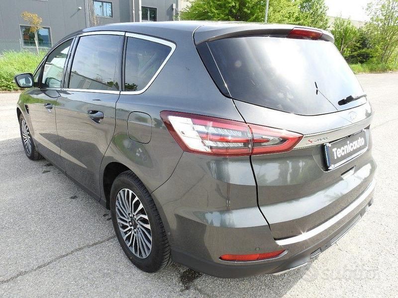 Usata Ford S-MAX Business Edition 190 CV (139 kW) 2019 Magnetic grey Monovolume