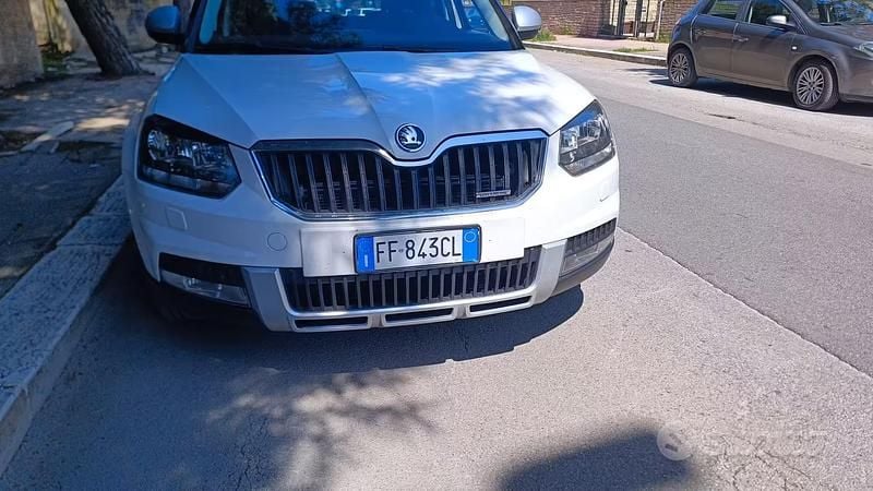 Usata Skoda Yeti 105 CV (77 kW) 2016 Bianco SUV