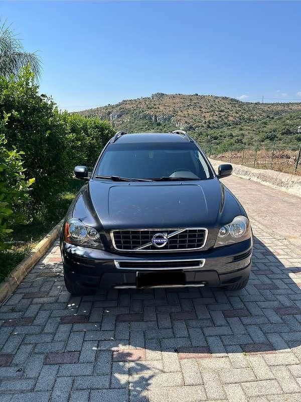 Usata 2011 Volvo XC90 Plus SUV | 15.000 € (Molto cara) - Immagine 1/4