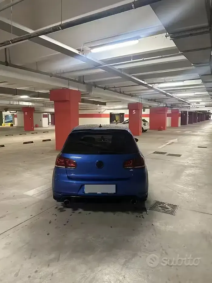 Usata VW Golf VIII GTI 210 CV (154 kW) 2023 Blu Berlina