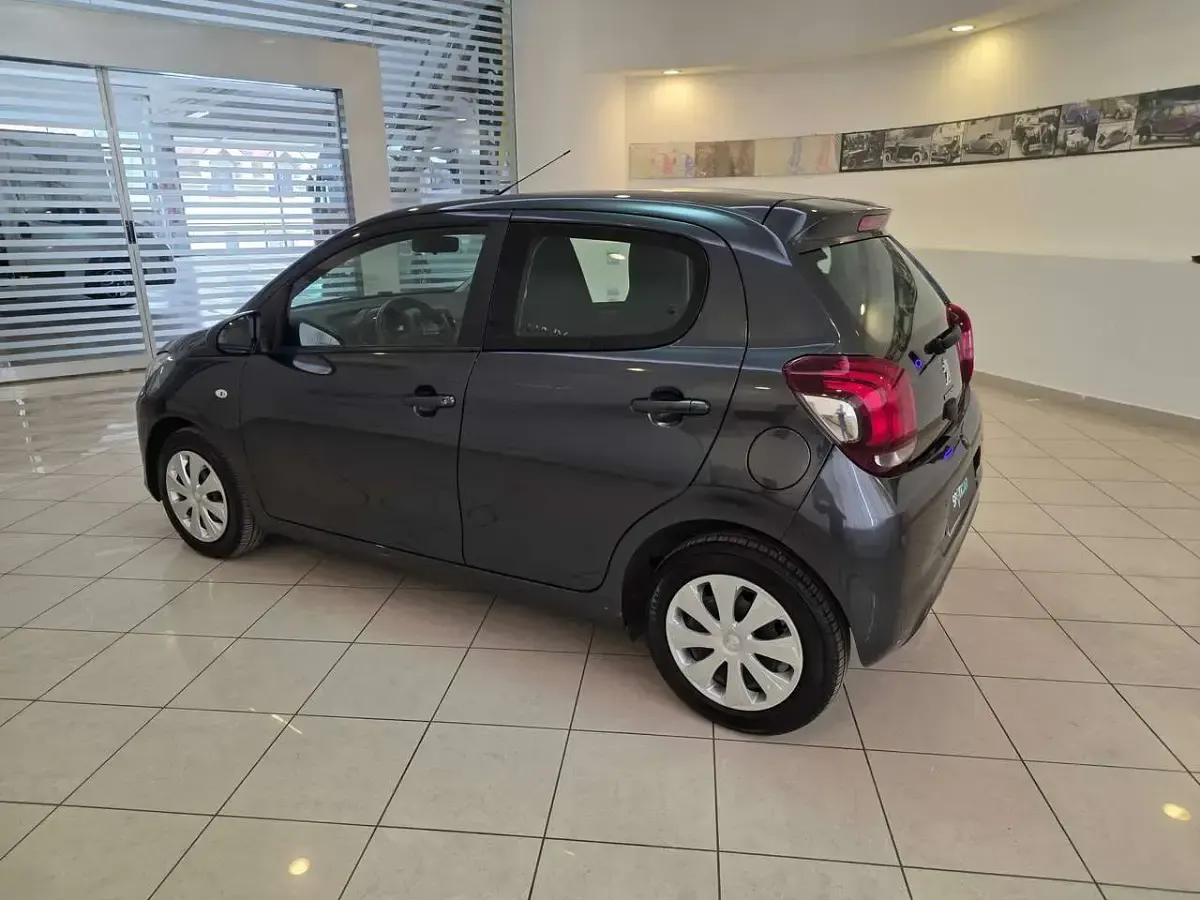 Usata Peugeot 108 Active 72 CV (52 kW) 2021 Nero Utilitaria