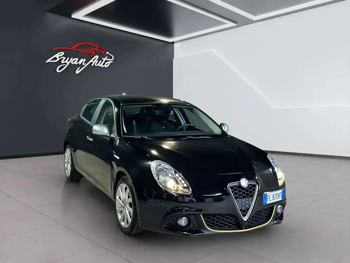 Usata Alfa Romeo Giulietta Super 120 CV (88 kW) 2017 Other Utilitaria