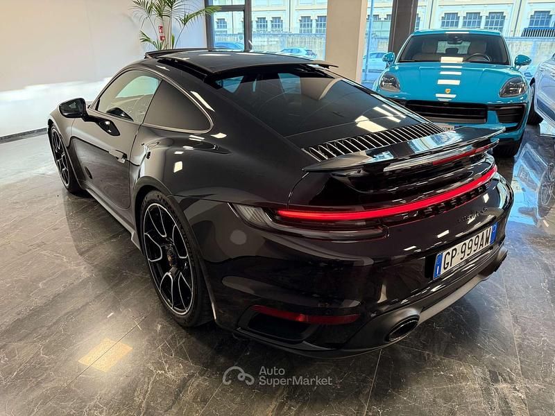 Usata Porsche 911 Turbo S Chrono 650 CV (478 kW) 2023 Nero Coupé