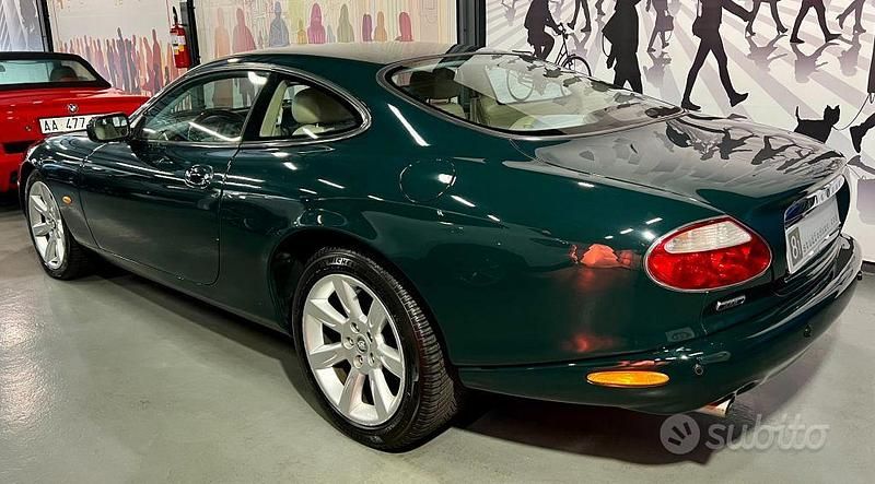 Usata Jaguar XK8 298 CV (219 kW) 2003 Verde Coupé