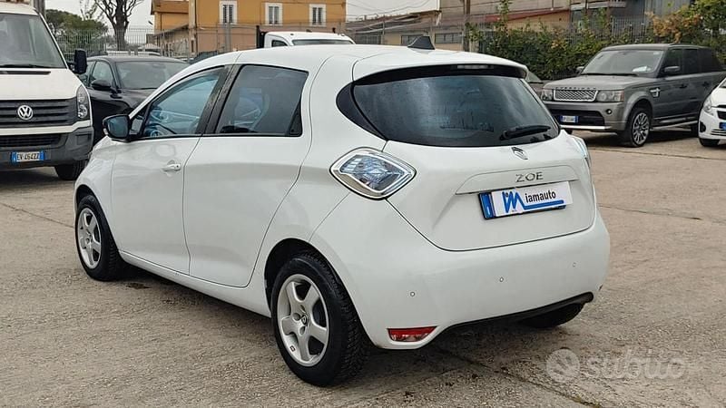 Begagnad Renault Zoe 42 kW (58 HK) 2015 Vit Halvkombi