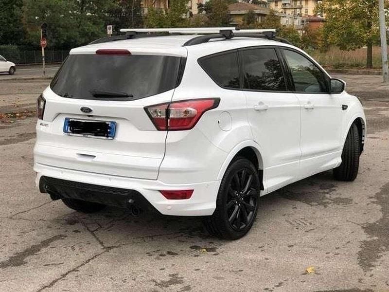 Usata Ford Kuga ST-Line 120 CV (88 kW) 2018 Bianco SUV