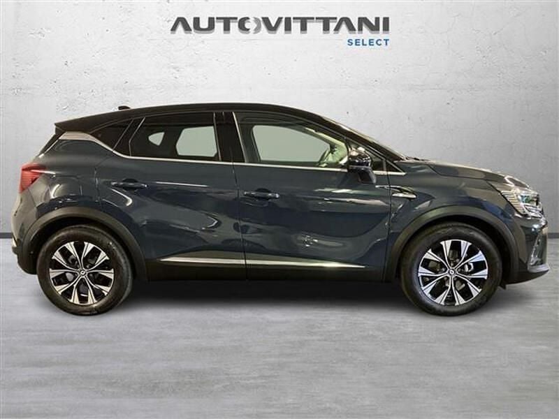 Usata Renault Captur Techno 145 CV (106 kW) 2023 Blu scuro SUV