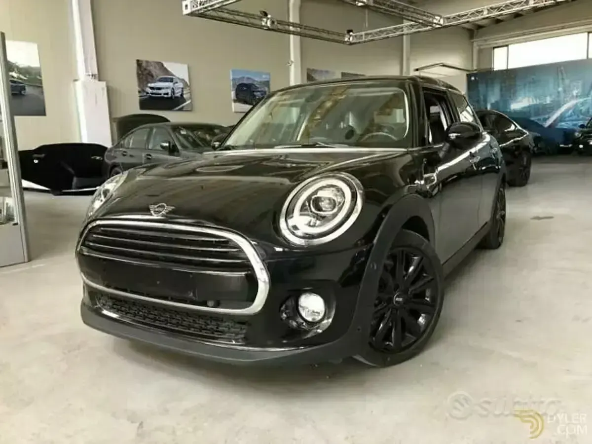 Begagnad Mini One D Hype 95 HK (69 kW) 2017 Svart Halvkombi