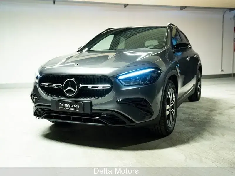 Nuova Mercedes GLA200 150 CV (110 kW) 2026 Nero SUV