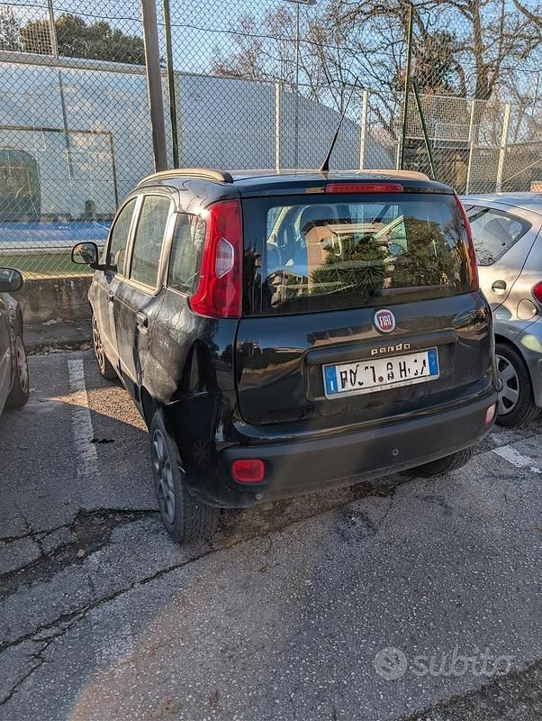 Usata Fiat Panda Lounge 2015 Nero Utilitaria
