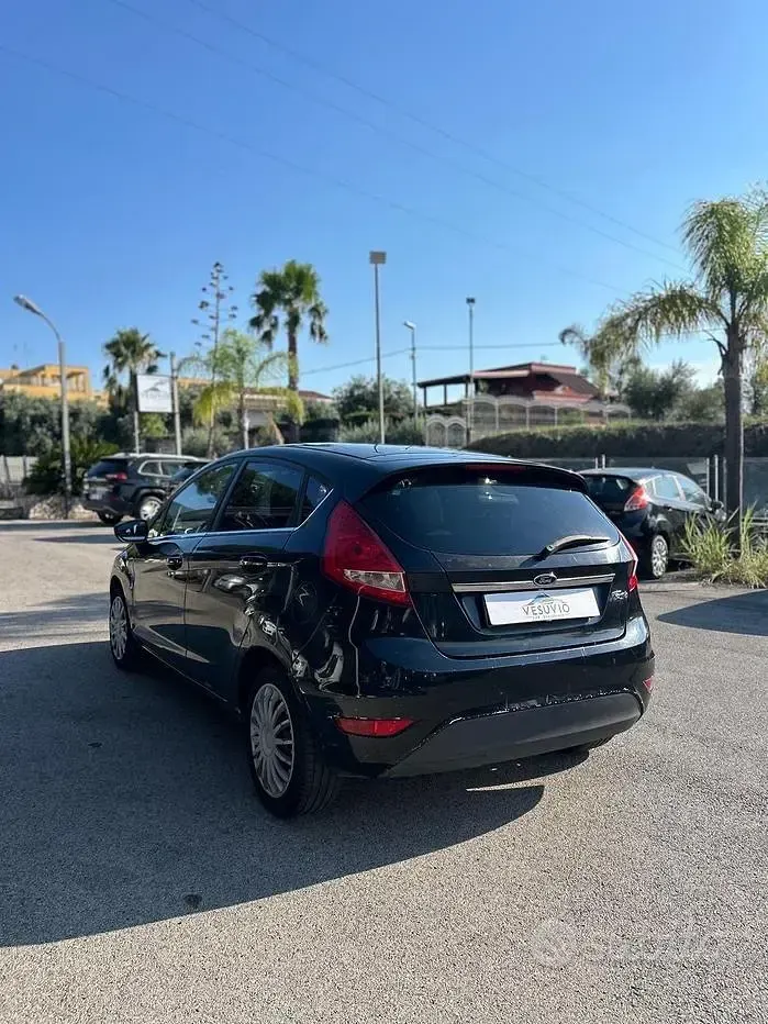 Usata Ford Fiesta Titanium 92 CV (67 kW) 2009 Nero Berlina