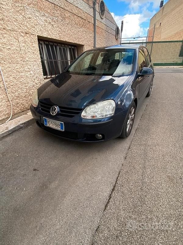 Usata VW Golf V 115 CV (84 kW) 2007 Blu Berlina